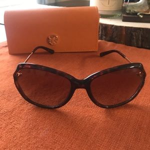 Beautiful Tory Burch sunglasses! Authentic!!